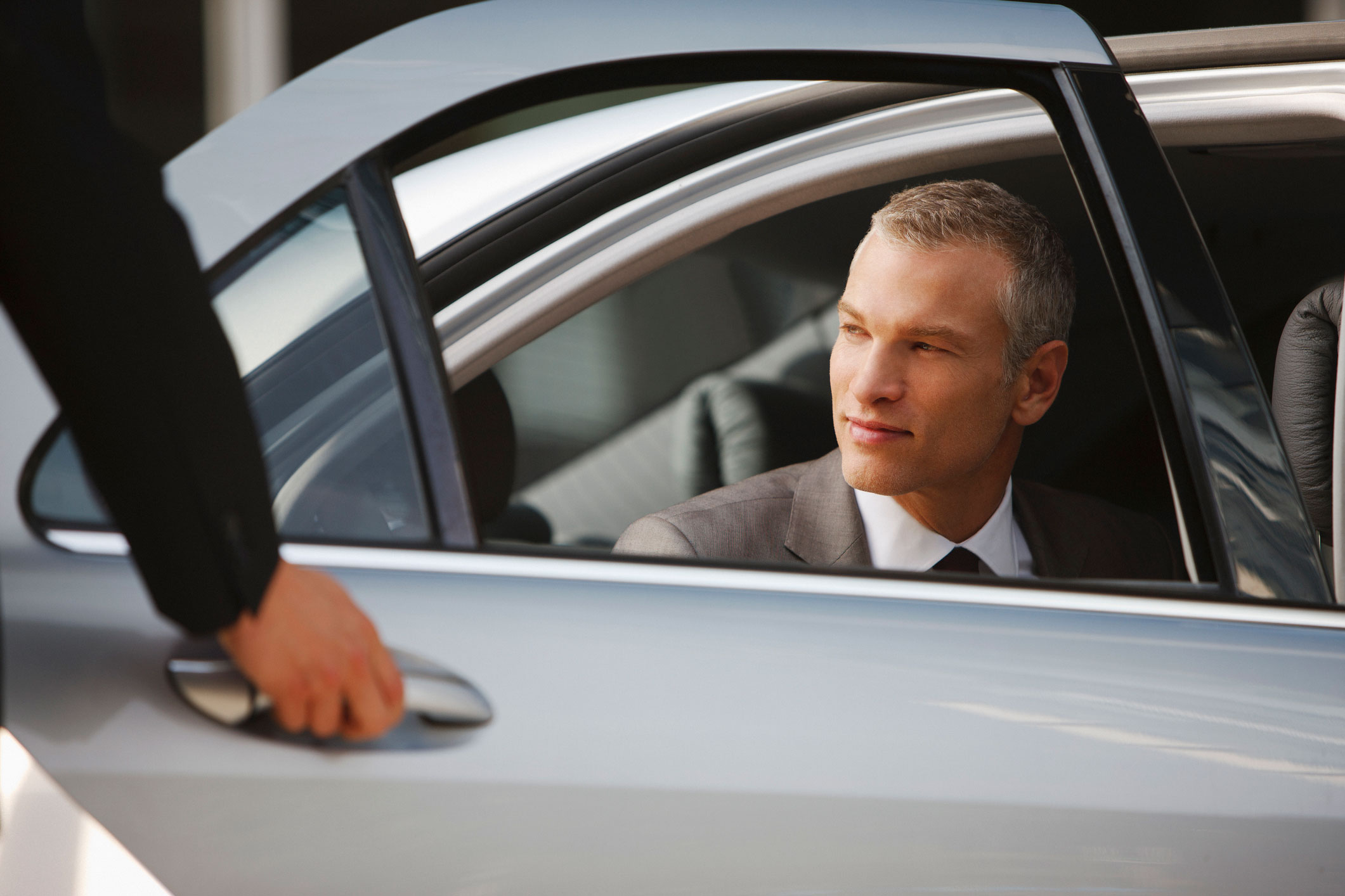 chauffeur airport hire